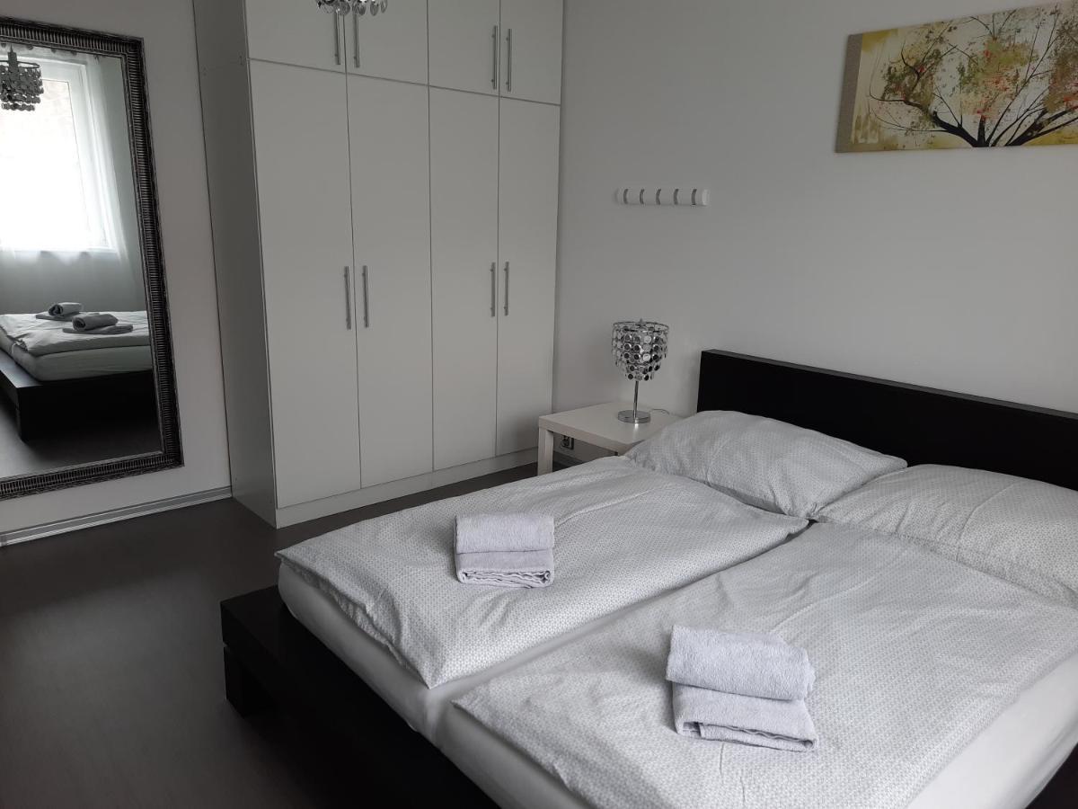 Ela Apartment Vilova Skalná Exterior foto